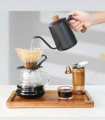 ست قهوهساز پرتابل همهکاره با کتری، آسیاب، سرور، دریپر، فیلتر و ترازو در جعبه فلزی